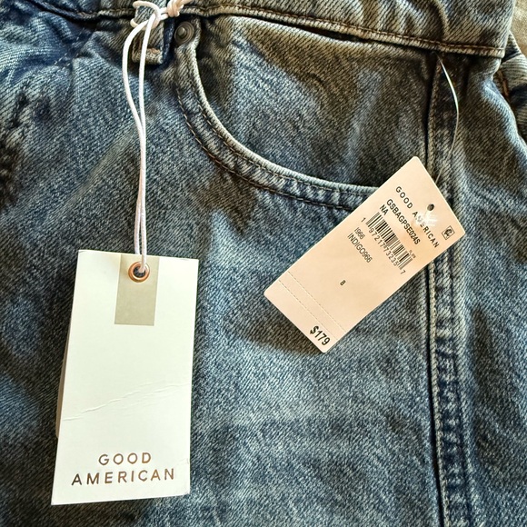 NWT Good American Good Extreme Barrel Jeans Size: 8 / 29 - Picture 2 of 9